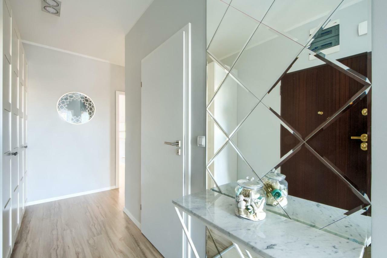 West Side Apartment Варшава Екстериор снимка